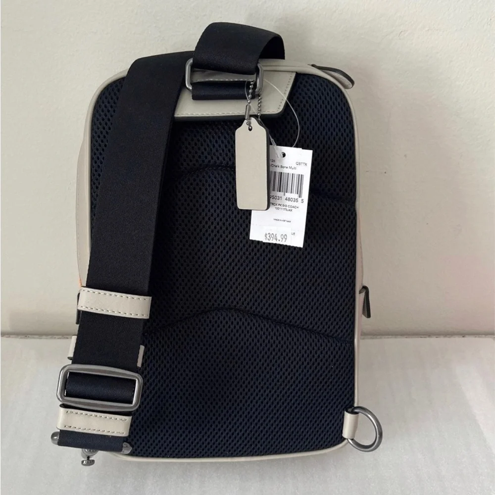 NEW Coach Track Pack In Colorblock Signature Canvas and Leather in White - Picture 6 of 7